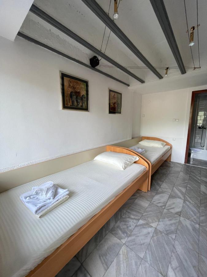 Apartments Evelyn Ohrid Esterno foto